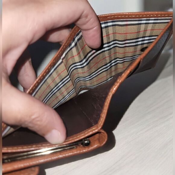 Burberrys VTG Leather Kisslock Wallet - Picture 10 of 11